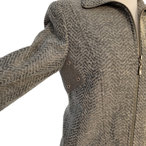 Juliana Collezione Grey Chevron Zip Up Blazer - Picture 3 of 9